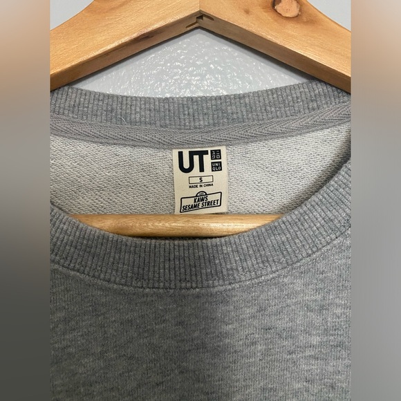 Kaws x Uniqlo x Sesame Street XX Sweatshirt Womens Size Small - Picture 4 of 4